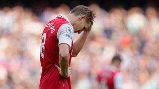 Arsenal doživio debakl i oprostio se od titule prvaka Engleske