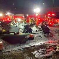 Vozač Tesle poginuo nakon što je uletio u vatrogasno vozilo na autoputu