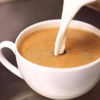 Kako dodavanje mlijeka u kafu može pomoći vašem organizmu