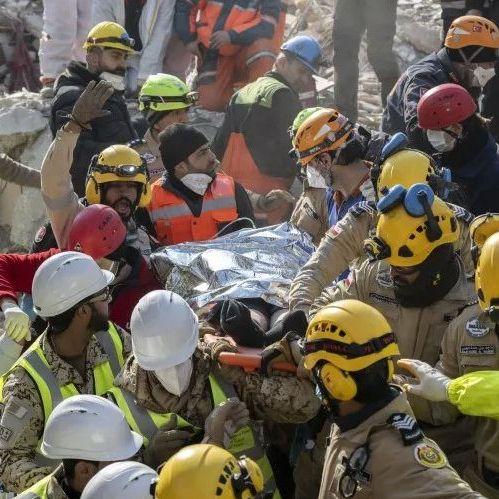 Pod ruševinama preživjeli osam dana: Spašeno najmanje petero ljudi