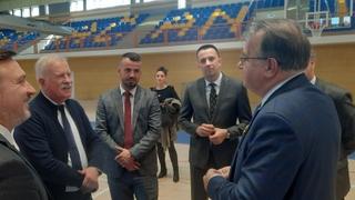Poslije Tuzle, Nikšić sa saradnicima u Gračanici i Gradačcu: Loša putna infrastruktura koči brži privredni razvoj u TK