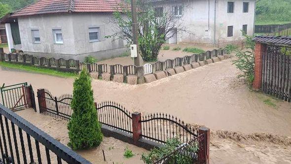 Poplave u USK - Avaz