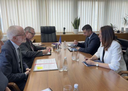 Ministrica Bošnjak i ambasador Fišen potvrdili posvećenost procesu razminiranja  u Bosni i Hercegovini - Avaz