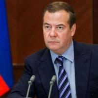 Medvedev: Šalju oružje u Ukrajinu da unište Rusiju