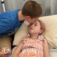 Djevojčica se udala za svoju simpatiju prije nego što je izgubila bitku s leukemijom