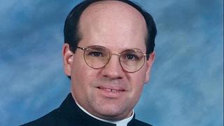 Horor u SAD: Muškarac napao i ubio svećenika u crkvi