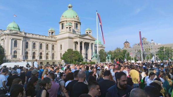 Protesti u Beogradu - Avaz