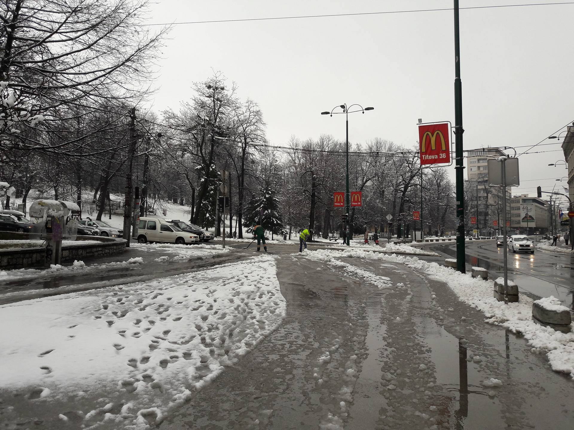 Snijeg Ponovo Zabijelio BiH: Prestanak Padavina Poslijepodne (FOTO)