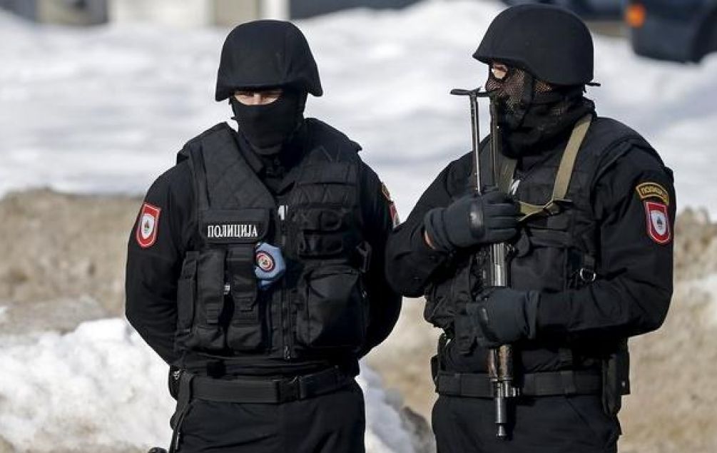 ruska orgija cijev djevojka jebati veliki penis