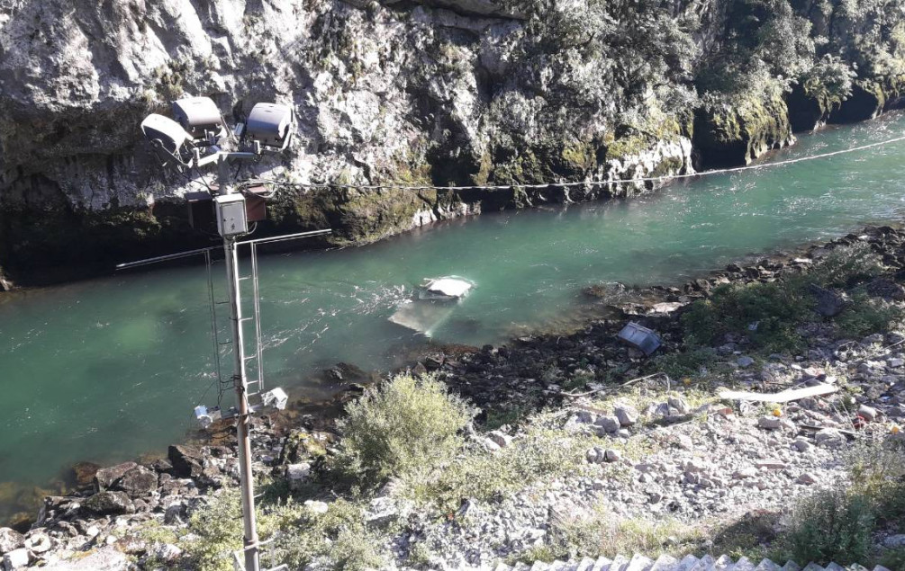 Nesreća u kanjonu kod Rogatice: U slijetanju automobila poginuo stariji mušakarac