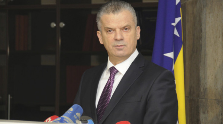 Radončić: Nakon što je odbio primijeniti silu nad narodom, smijenili ga glasovima Izetbegovićevih, Lagumdžijinih i Dodikovih poslanika