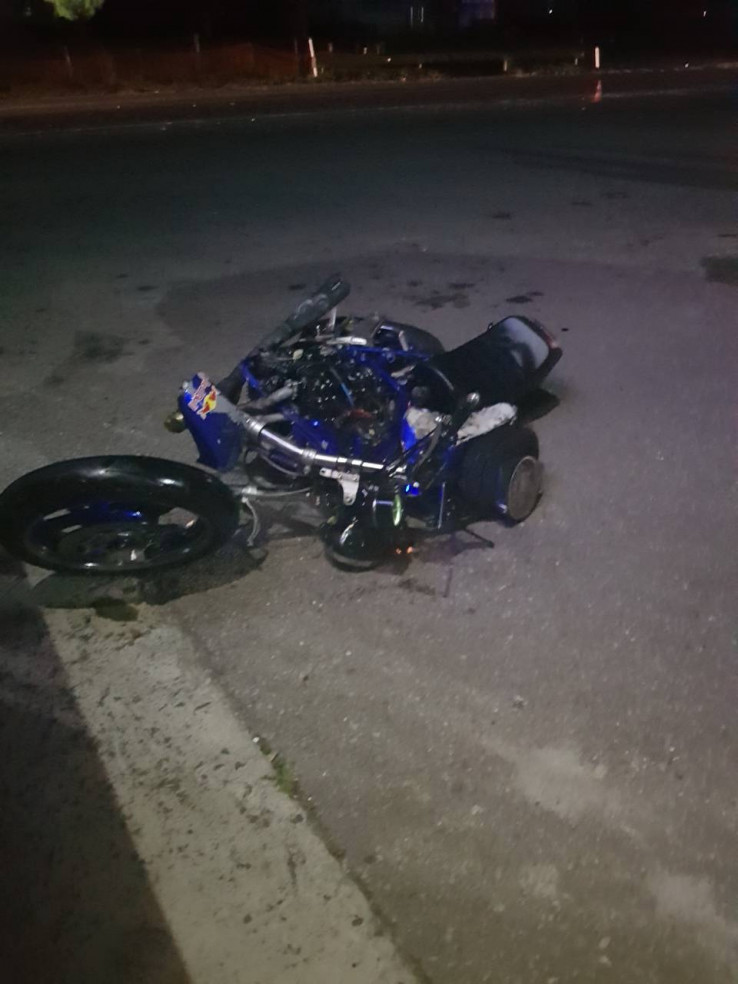Motocikl skoro potpuno uništen