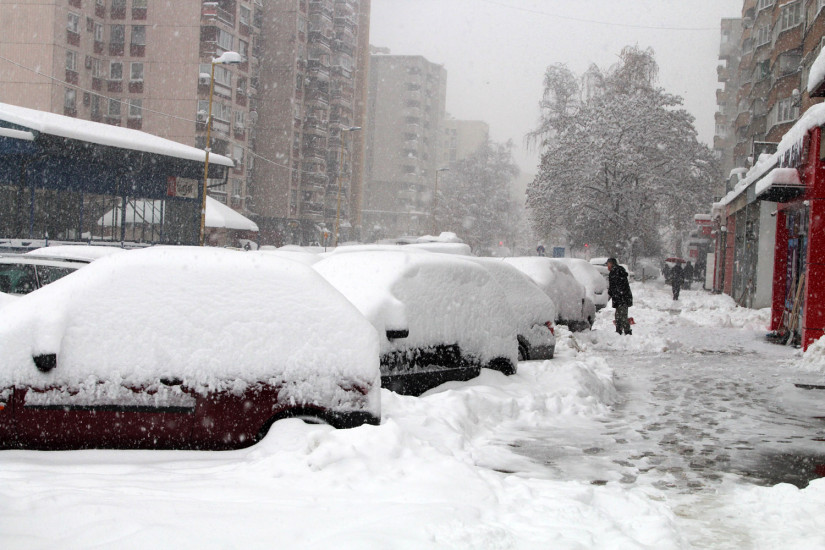Snijeg na ulicama Tuzle