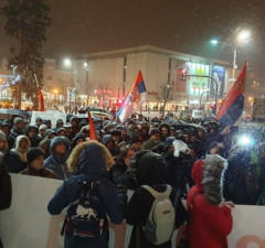 Srbija: Protesti u Novom Sadu, Mladenovcu, Nišu, Čačku...