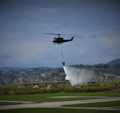 Helikopter UH-1H koristi se za prebacivanje vojnika