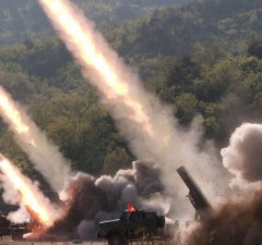 Sjeverna Koreja ispalila projektile nakon pristanka na radne razgovore s Vašingtonom