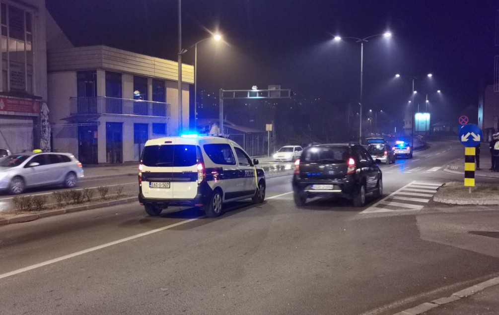 Teška nesreća u Zenici: Peugeotom pokosio dvoje pješaka, ženi se bore za život - Avaz, Dnevni avaz, avaz.ba
