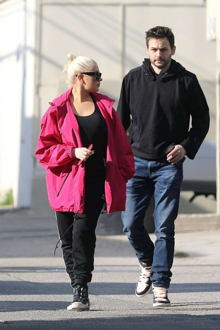 Kristina s mužem u šetnji