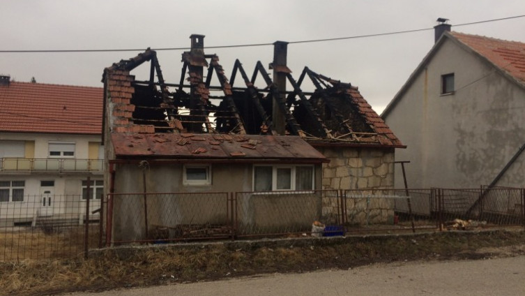 TOMISLAVGRAD: Izgorio krov na obiteljskoj kući