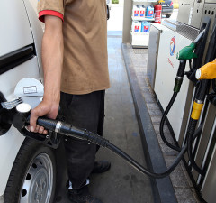 Cijene goriva na benzinskim pumpama u BiH i dalje previsoke