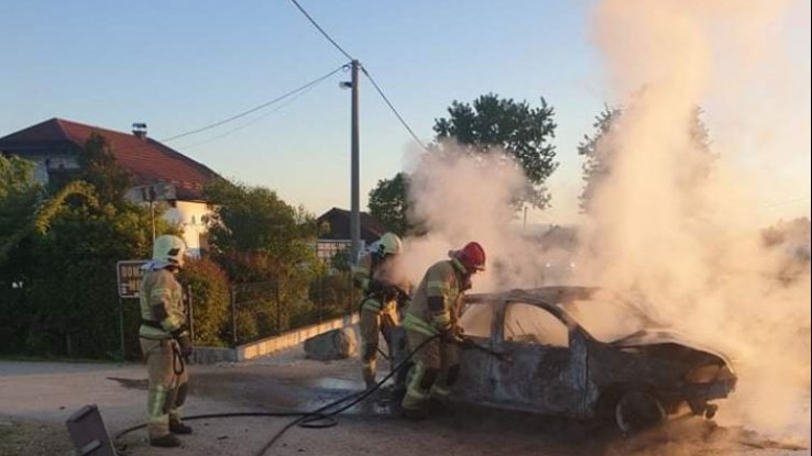 Reagirali i vatrogasci - Avaz, Dnevni avaz, avaz.ba