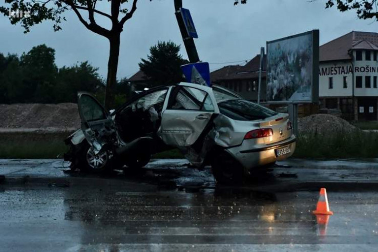 Uništeni Renault laguna