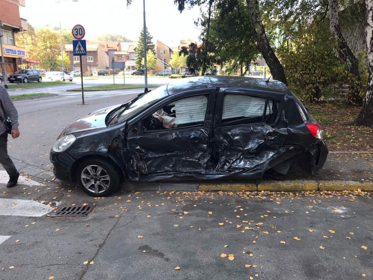 Renault u kojem je nastradala Šljivić - Avaz, Dnevni avaz, avaz.ba