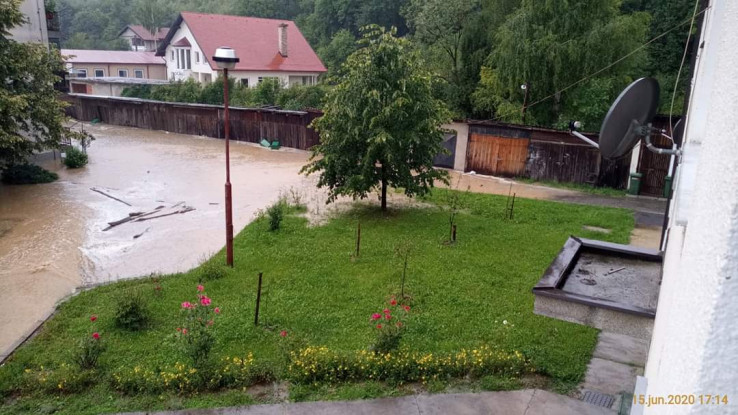 Popavljeno 10 kuća, ponovo štete na poljoprivredi - Avaz, Dnevni avaz, avaz.ba