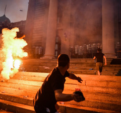 Najavljeni novi protesti u Beogradu: Demonstranti protiv huligana