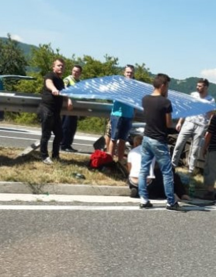 Povrijeđene dvije osobe - Avaz, Dnevni avaz, avaz.ba