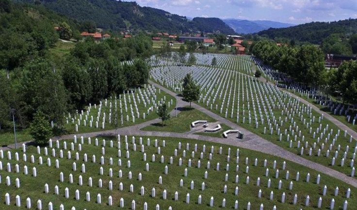Odata počast žrtvama genocida u Srebrenici - Avaz, Dnevni avaz, avaz.ba