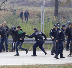 Migranti pokušali ući u BiH