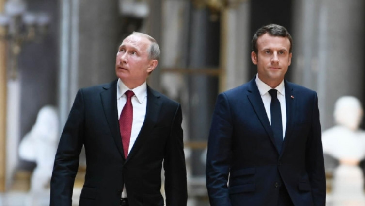 Vladimir Putin i Emanuel Makron
