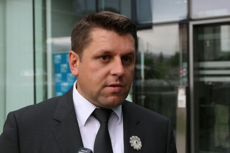 Duraković:  Politička  bitka