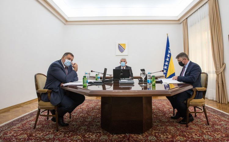 Dodik, Džaferović i Komšić jednoglasno protiv priznanja Kosova 873x400