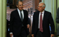 Russian Foreign Minister Sergei Lavrov (L) and High Representative of the EU for Foreign Affairs and Security Policy, Josep Borrell 