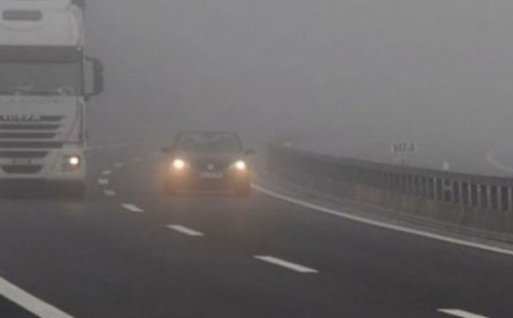 Magla stvara probleme vozačima