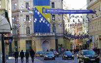 velika zastava Bosne i Hercegovine dimenzija 12 puta šest metara