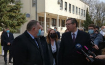Dodik se zahvalio Vučiću na donaciji