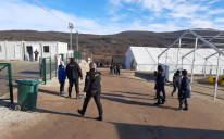 While 4,500 migrants, asylum-seekers and refugees are accommodated in the official temporary reception centres in Bosnia and Herzegovina, efforts are under-way to improve accommodation standards and capacities across the whole country