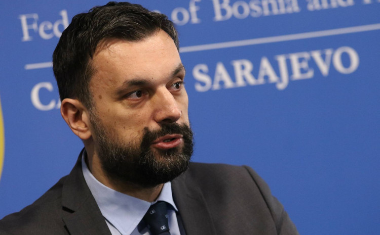 Konaković: We should be discussing important topics, not war