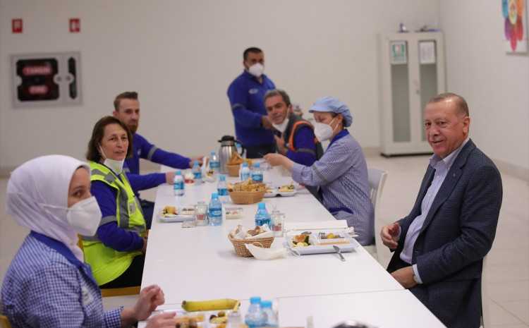 Na iftaru s radnicima 