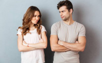 Lako se usredotočiti na partnerove pogreške tokom svađe