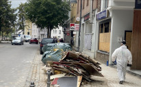 In the western town of Stolberg, which has a higher share of people with migrant backgrounds, many houses and shops remain without gas and electricity more than six weeks after the devastating floods