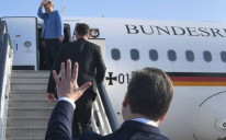 Vučić ispratio Merkel na aerodromu