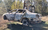 U ataru sela Moravica policija rano ujutru 2. oktobra pronalazi spaljeni automobil Passat