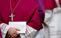 Procjenjuje se da je između 2.900 i 3.200 svećenika pedofila radilo u Francuskoj katoličkoj crkvi od 1950-ih