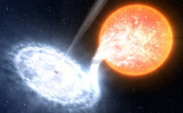 Ovo otkriće dolazi iz promatranja rendgenske binarne - neutronske zvijezde ili crne rupe koja uvlači plin iz zvijezde pratilje