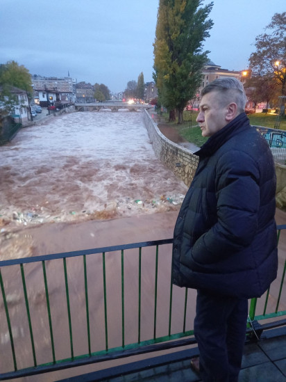  Načelnik sa uposlenicima proveo noć na terenu, spriječene veće poplave