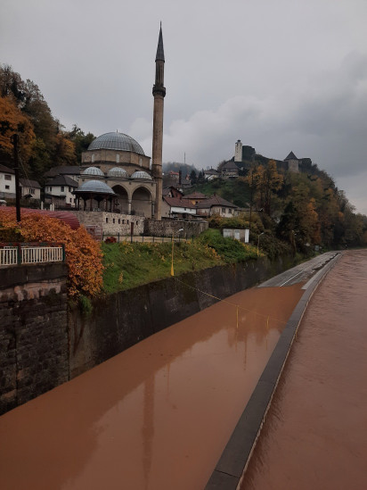 Došlo je do značajnijeg porasta vodostaja rijeke Bosne 